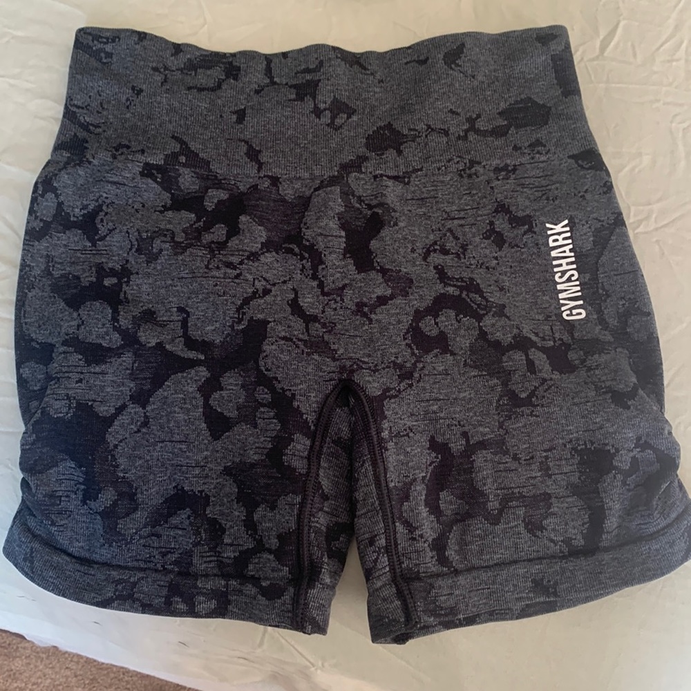 Gymshark camo biker shorts